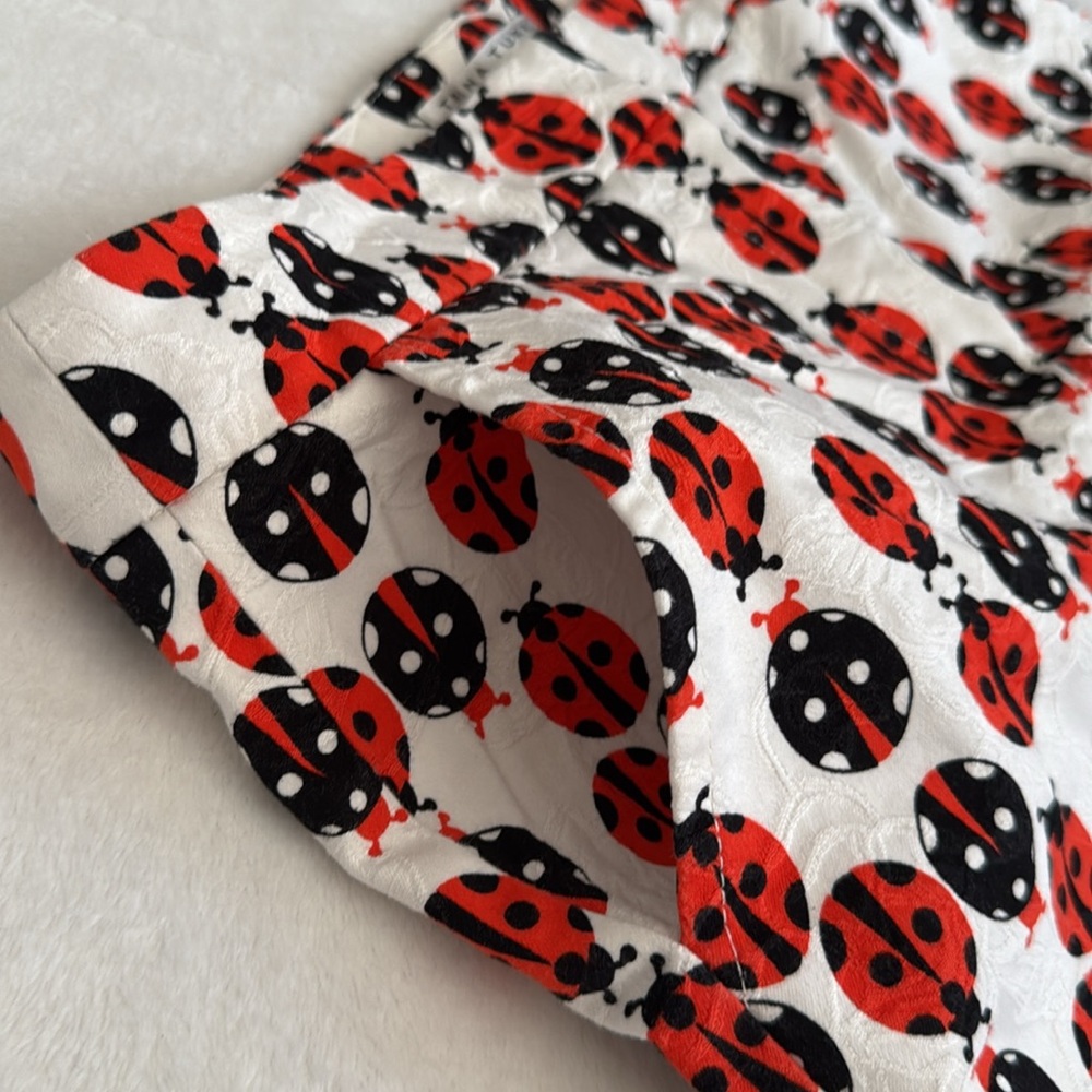 Trina Turk | Corbin Ladybug Print Cotton Stretch Shorts 181505 White/Red/Black 6 - Picture 11 of 16